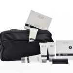 Janzen travelset en car parfume in een toilettas